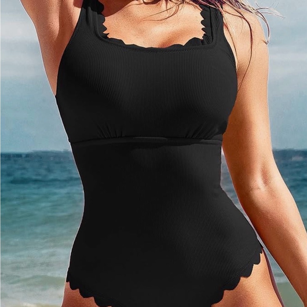 CHARMO Charmo Women's Scalloped Edge One Large NWT - Picture 3 of 5